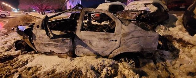 В Омске в аварии со сгоревшим автомобилем погиб один человек и трое пострадали