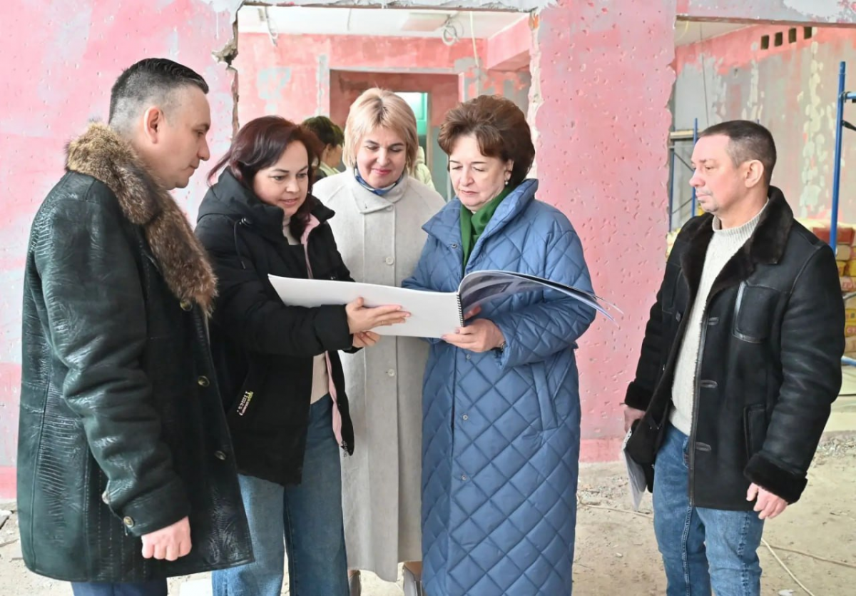 Председатель Ивановской областной Думы Марина Дмитриева проинспектировала ход капремонта Дома культуры в селе Хромцово