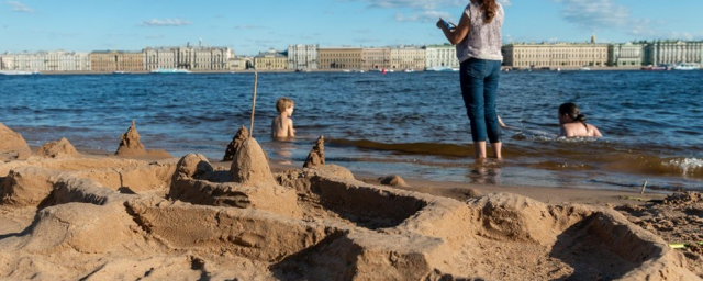 Warm weather for swimming in St. Petersburg will not be established until the third decade of June