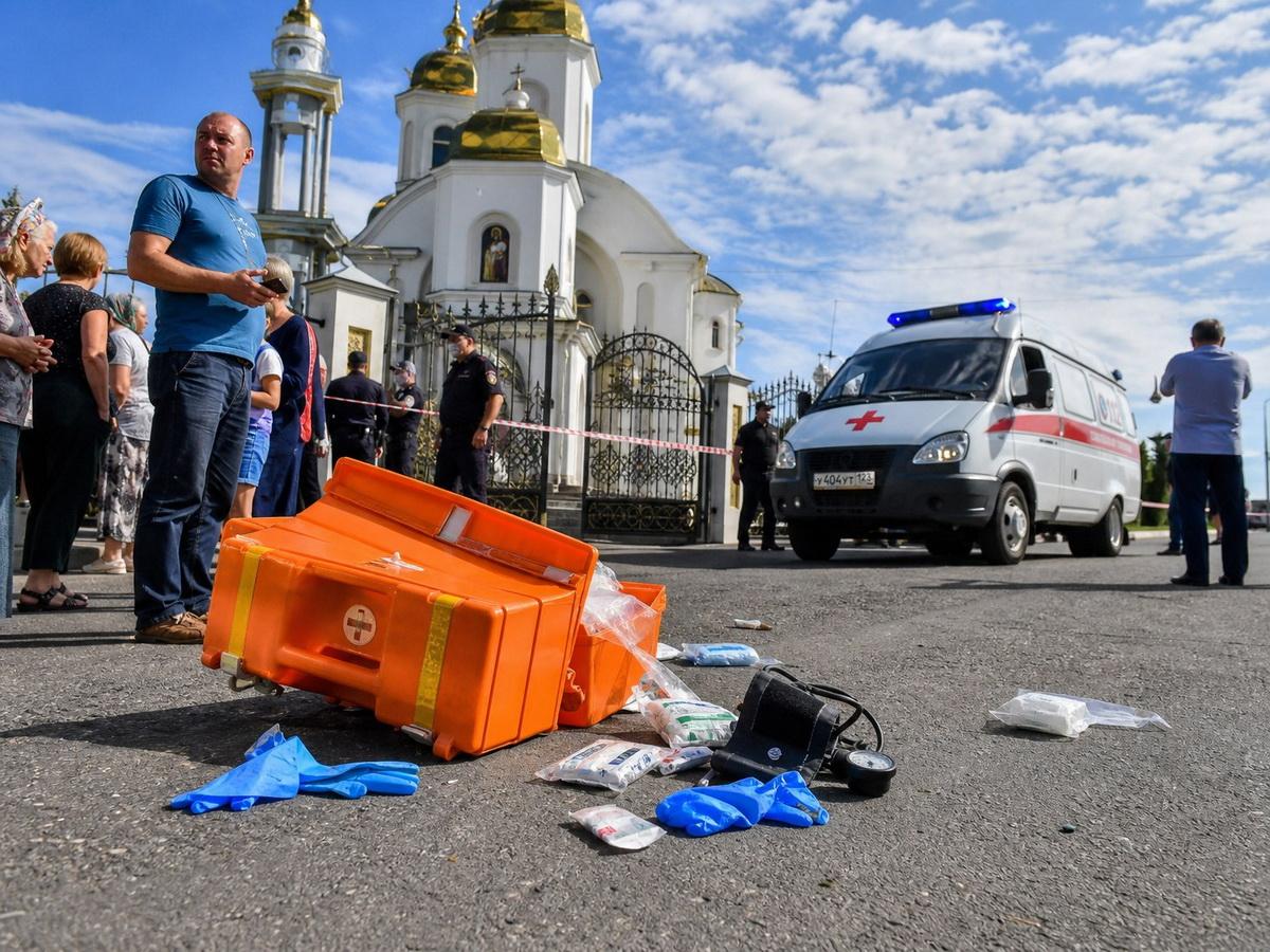 «Она упала, он продолжил бить»: Мужчину, застрелившего напавшего на прихожан, отпустили