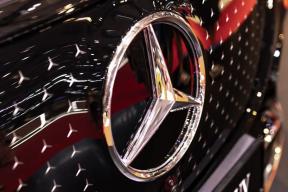 Импорт Mercedes в РФ в 2025 году вырос почти на половину