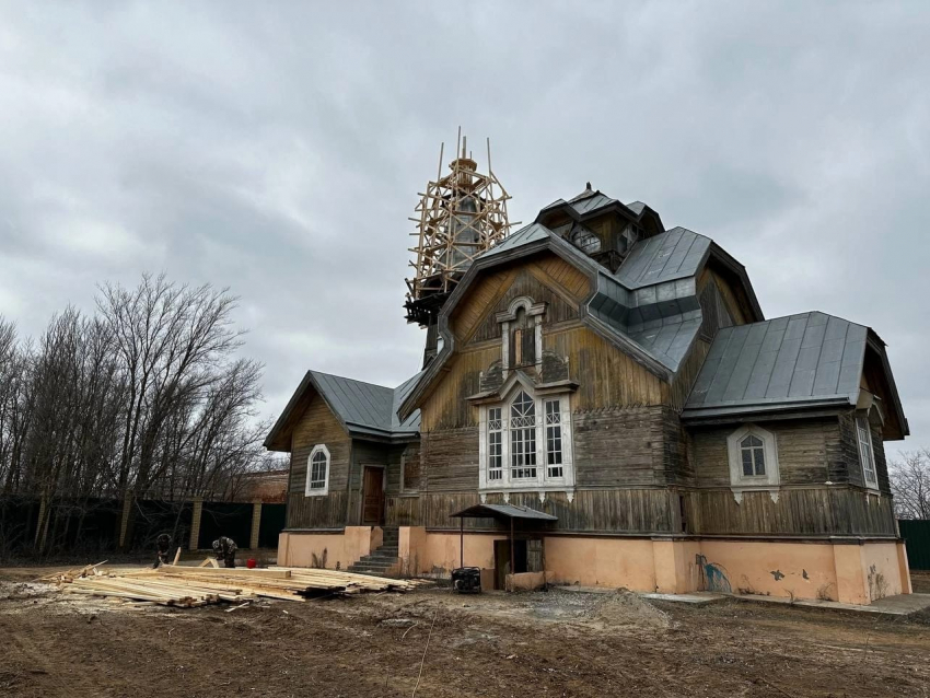 Под Астраханью начали восстанавливать необычный православный храм