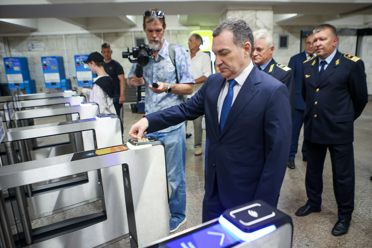 В Новосибирском метрополитене устанавливают «умные» турникеты