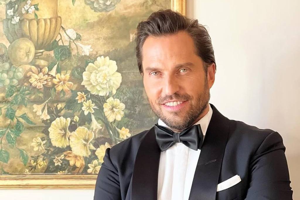 «Я расскажу, что твоя жена проститутка». Мать Александра Реввы шантажирует сына. Как разрушилась семья артиста