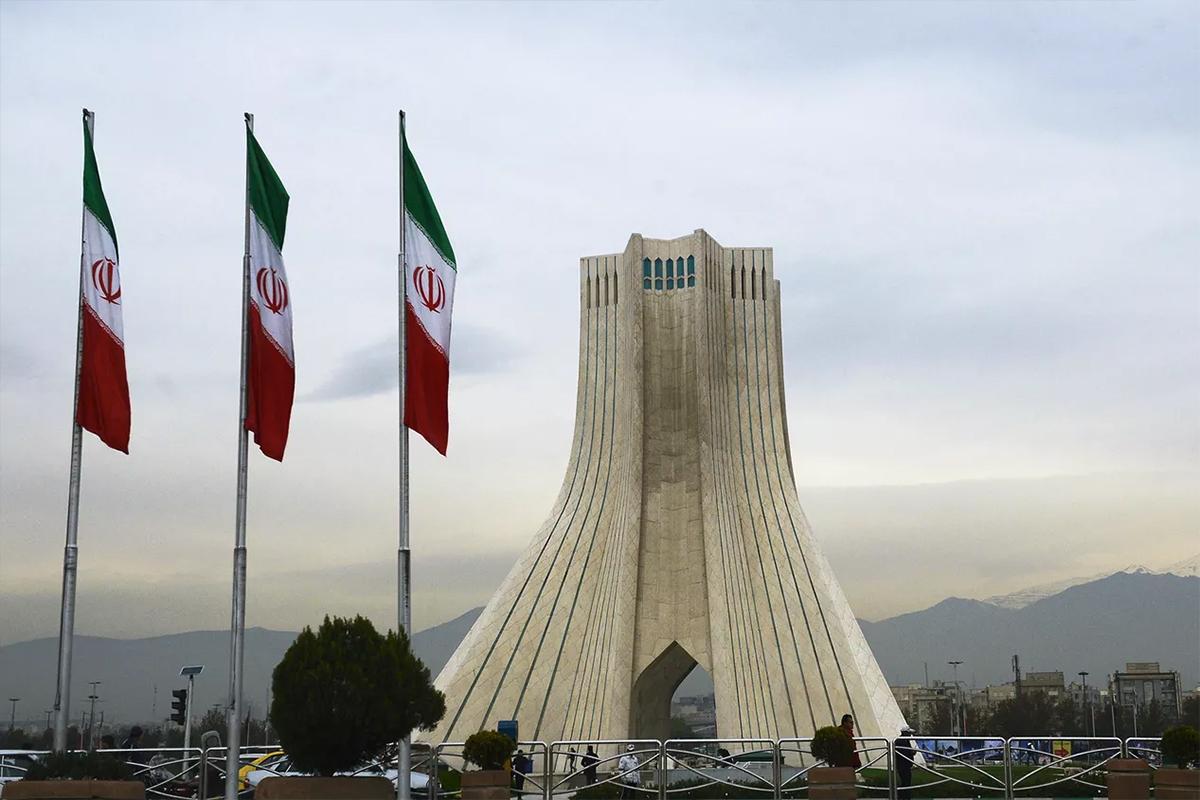 Администрация Трампа ввела свой самый крупный пакет санкций против Ирана