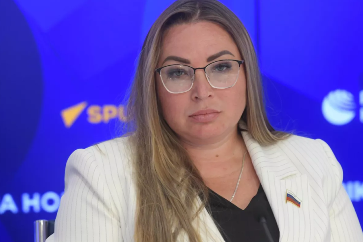 Сенатор от Коми Елена Шумилова досрочно сложила полномочия