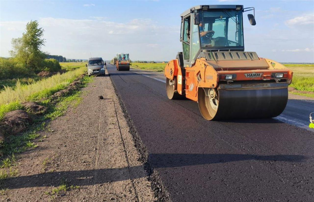 В Самарской области отремонтируют более 170 км дорог к школам и детским садам