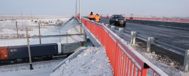 В НСО открыли рабочее движение по самому длинному в регионе путепроводу