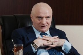 «Давайте поживём по действующей Конституции»: Клишас ответил Толстому