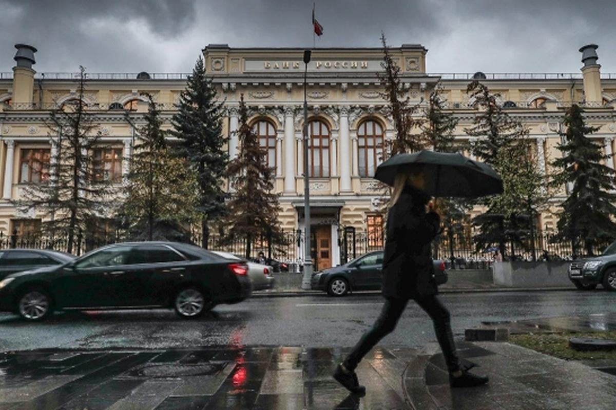 Банк России включит в периметр валютного контроля расчеты в цифровых правах и векселях