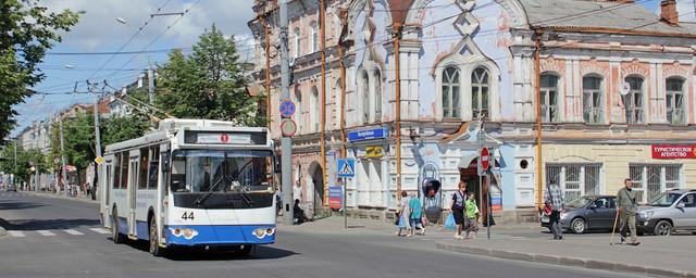 В Рыбинске хулиганы стреляли по троллейбусу из пневматического оружия