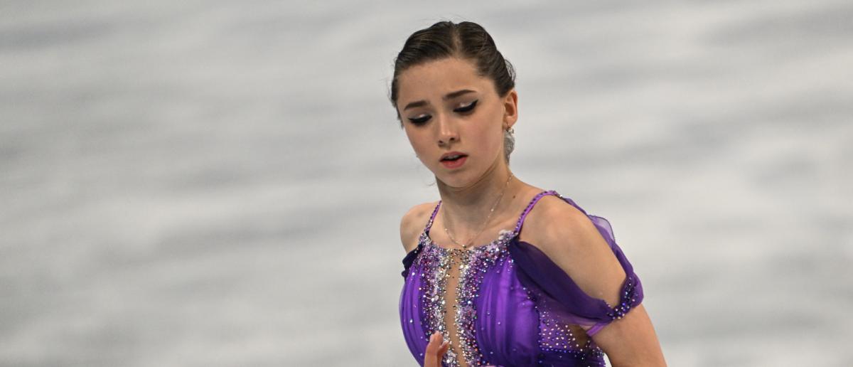 Камила Валиева вышла в лидеры после короткой программы на Олимпиаде в Пекине