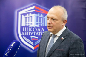 Спикер Заксобрания Вологодской области Роман Заварин: Семинар проекта «Школа депутатов» в Череповце собрал более 140 участников