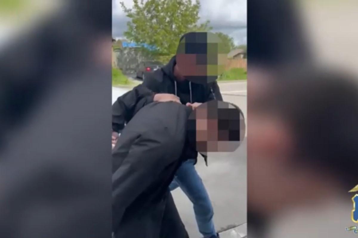 Силовики задержали подростков, состоящих в экстремистском сообществе