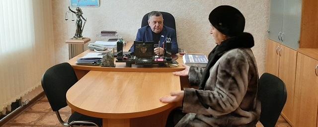 Депутат Тюменской гордумы Юрий Коновалов провел прием граждан