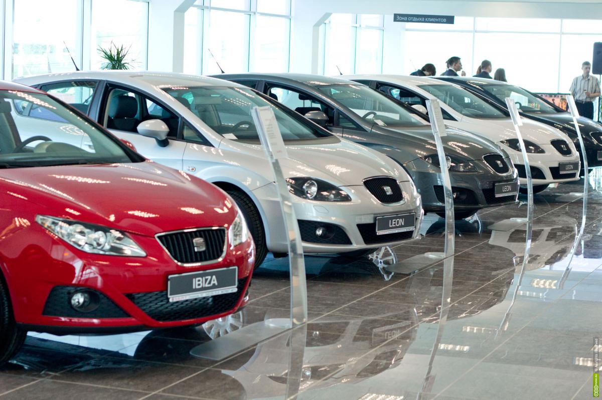 «АВТОСТАТ» рассказал, как можно снизить цены на автомобили в России в 2022 году