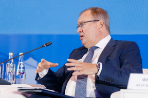 Костин о кредитах с ИИ: Столкнулись с противоречиями между скоростью и человеческими особенностями