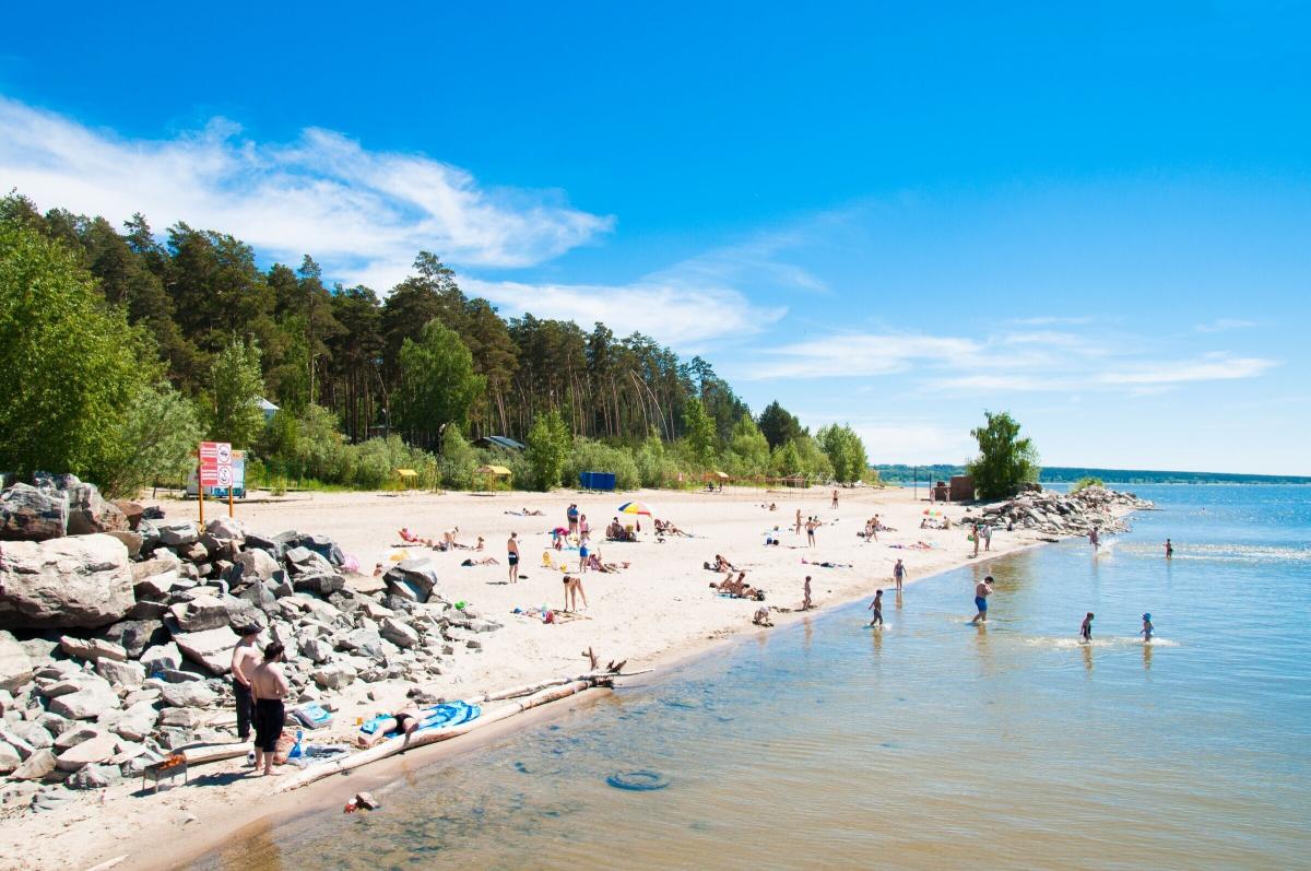 Жителям Новосибирска рекомендовали не купаться в Обском море из-за бактерий