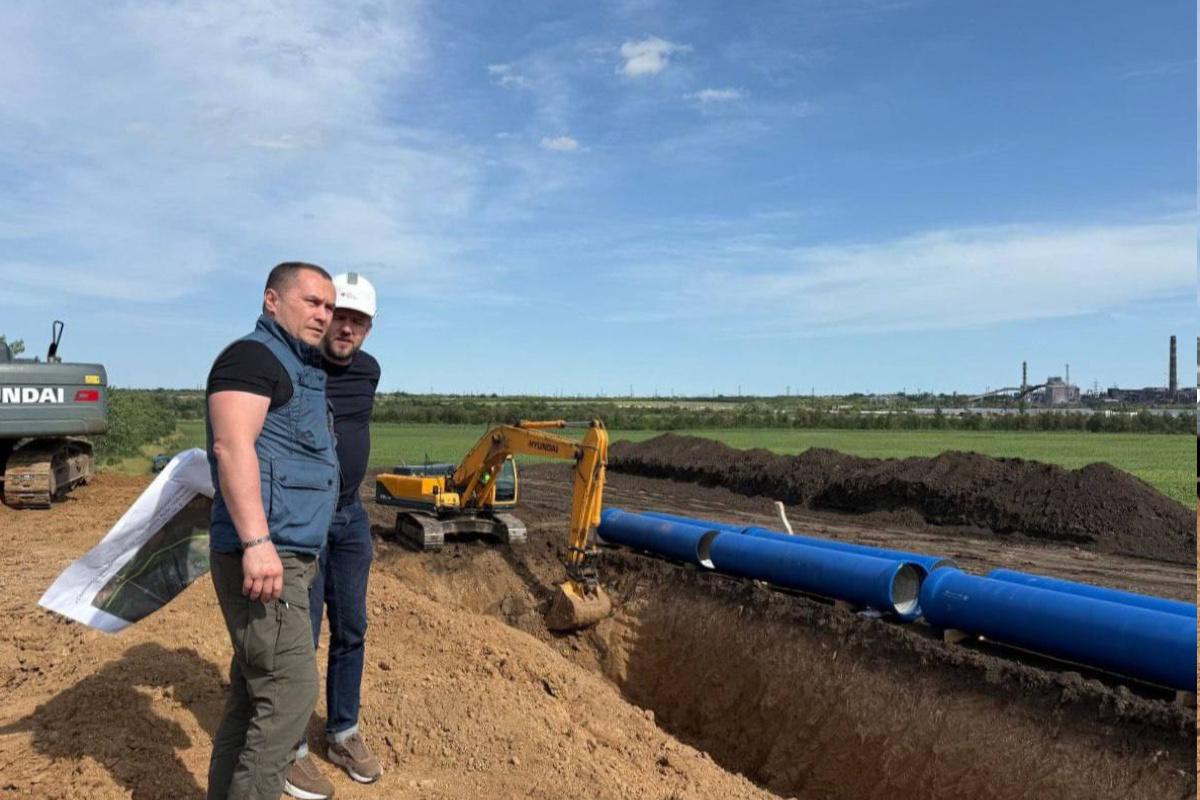 Новый водовод в ДНР: уже проложено 5 километров труб для стабильного водоснабжения региона