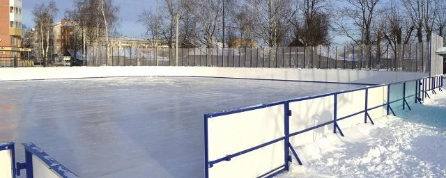 В Ангарском районе обустроили хоккейный корт и спортплощадку