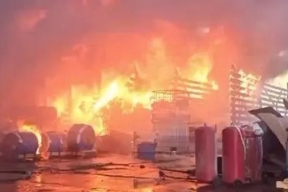 30 человек эвакуировали из пожара на складе в Подмосковье