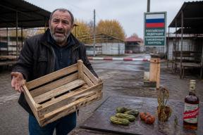«Россия еще пожалеет»: Армяне в ярости от потери главного рынка сбыта. Ждут ли их в Европе?