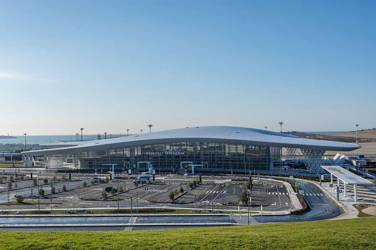 «Геленджик снова в топе!»: после открытия аэропорта курорт взлетел в рейтинге востребованных летних направлений
