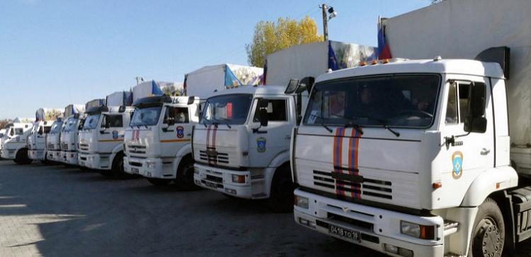МЧС РФ доставило в Донбасс гумпомощь и новогодние подарки