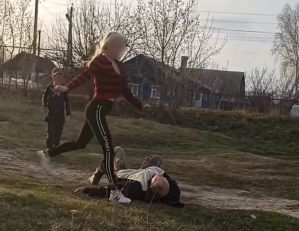 В Нижегородской области подростки избили пьяного мужчину за то, что он к ним приставал