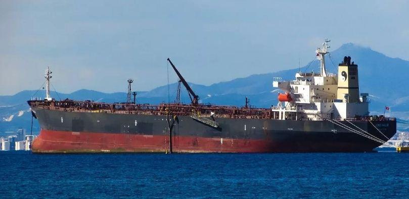 В азиатские страны направляются два десятка танкеров с американской нефтью