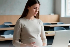 Беременные жительницы Рассказова, обучающиеся на очных отделениях, имеют право на единовременную выплату в 100 тысяч рублей