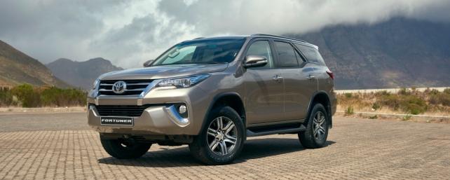 Новый Toyota Fortuner начали продавать в Индии