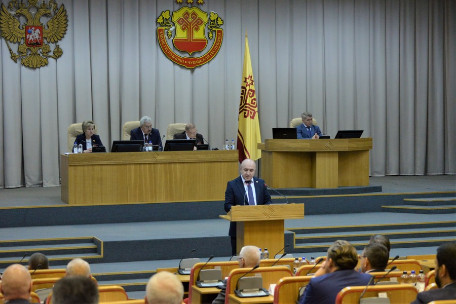 Спикер Леонид Черкесов: Депутаты Госсовета Чувашии утвердили Сергея Артамонова на посту Председателя Кабинета Министров республики