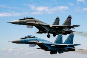 Русские «Су» раздели британца на молекулы: автопилот отключился от страха