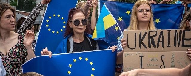 Медведев: Бурный роман Европы с Украиной завершается