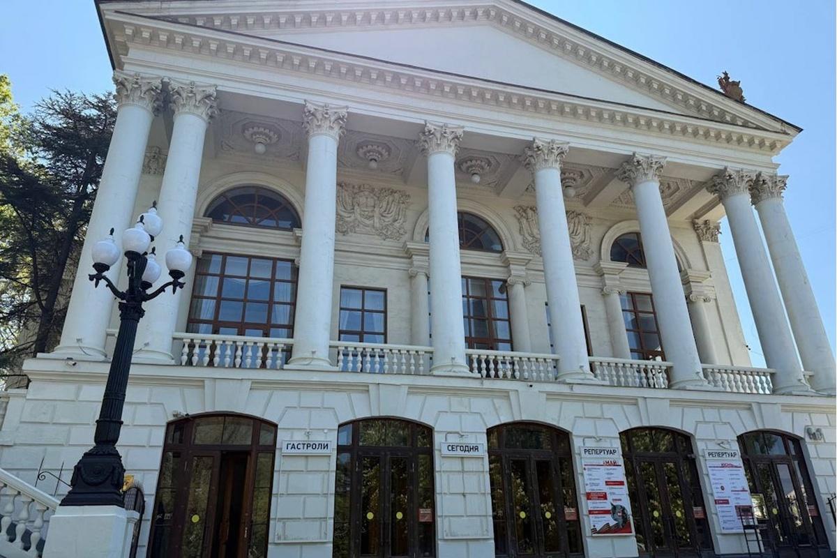 В Севастополе отменили гастроли театра Вахтангова из-за позиции покойного режиссёра Туминаса