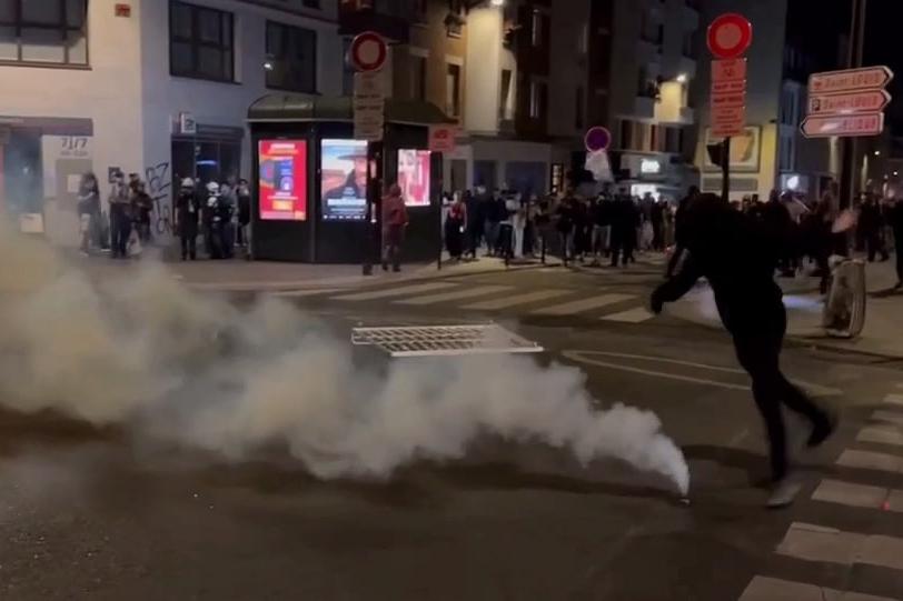 В Париже радикалы из black bloc устроили беспорядки