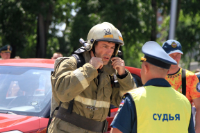 Пожарный из Бердска получил тяжелые травмы после падения с 15-метровой высоты