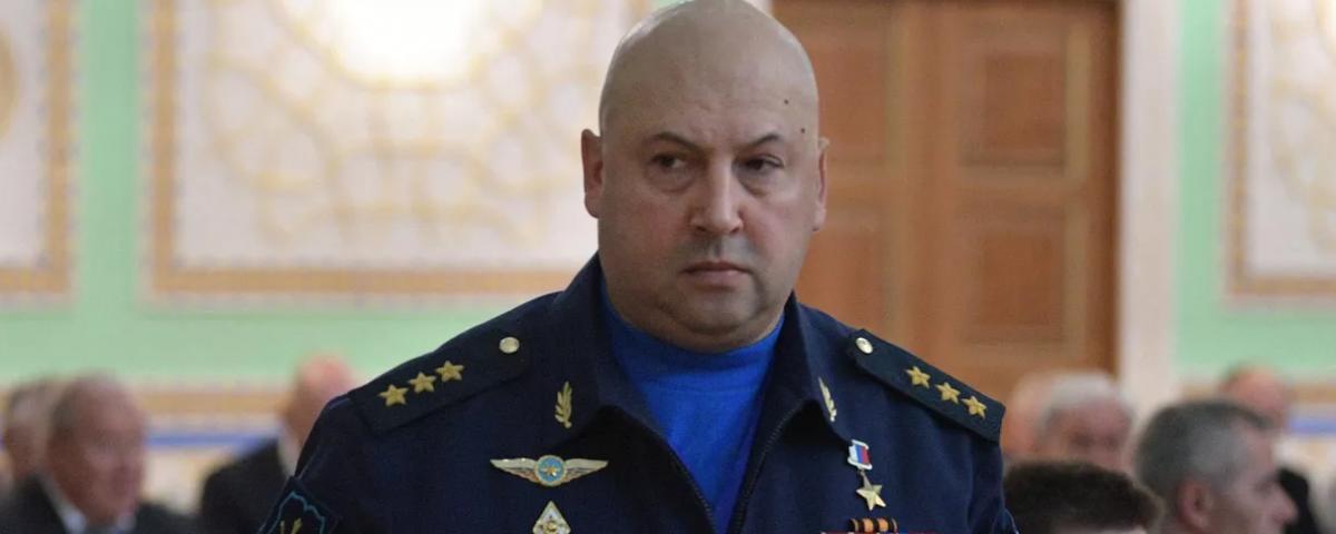 Сергей Суровикин освобожден от должности главкома ВКС