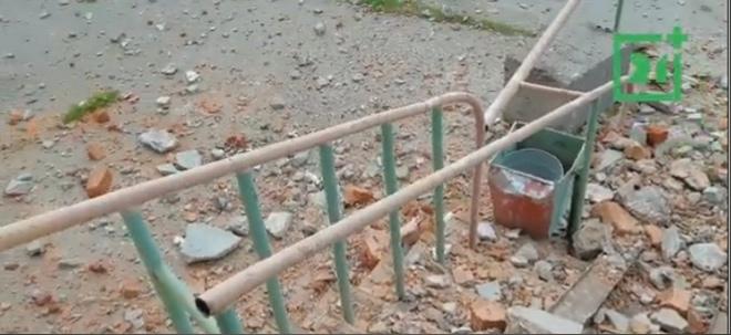 В Мурманске обрушилась часть стены жилого дома на улице Марата