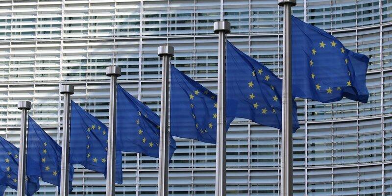 Дипломатам ЕС придется потуже затянуть пояса в связи с превышением бюджетных лимитов