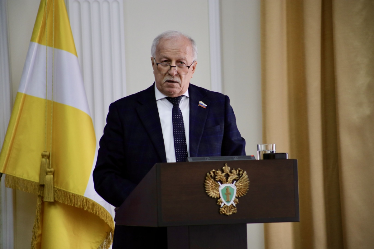 Спикер Думы Ставрополья Николай Великдань: Все законопроекты, выносимые на обсуждение региональным парламентом, получают заключение прокуратуры