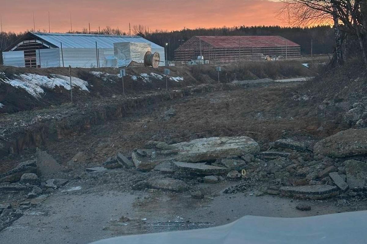 В Подмосковье разрушили дорогу, на которой собирали плату за проезд