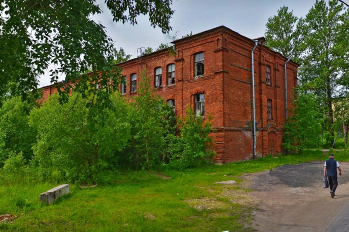 В Петербурге появилась возможность купить старинную казарму под многоквартирный дом
