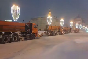 Свыше 50 стационарных пунктов круглосуточно перерабатывают снег в Москве