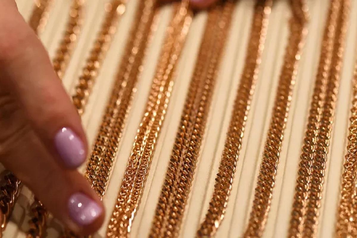 Ювелирный магазин признал волгоградцев любителями массивных золотых цепочек