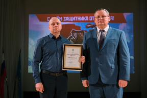 Председатель Думы Астраханской области Игорь Мартынов поздравил жителей Камызякского района с 23 Февраля