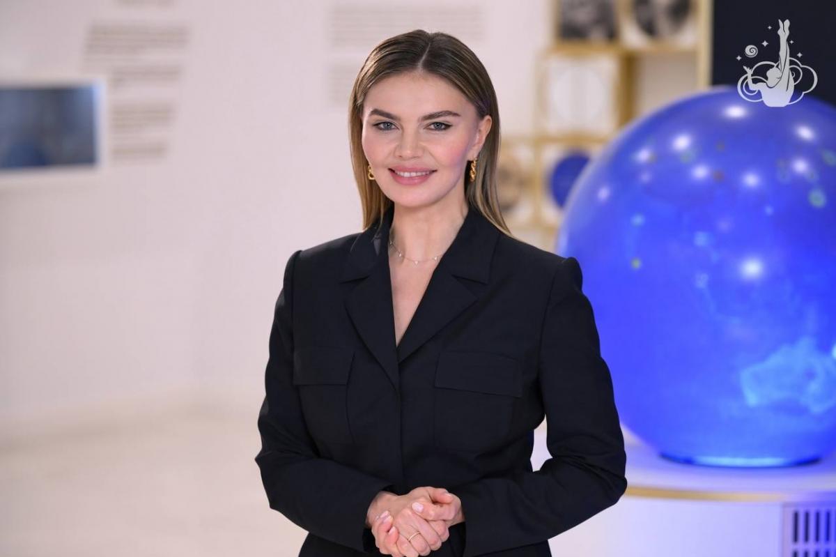 Кольцо на пальце и тайна за семью печатями: как на самом деле живёт Алина Кабаева?