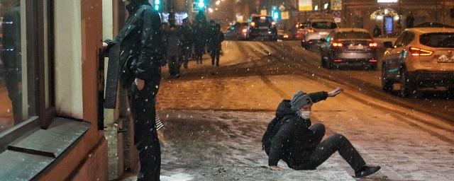 Петербург ждет снежная зима. Беглов снова наобещал наладить работу коммунальщиков