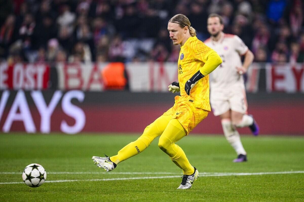 Александр Тарханов прокомментировал информацию о возможном уходе Матвея Сафонова из «ПСЖ»